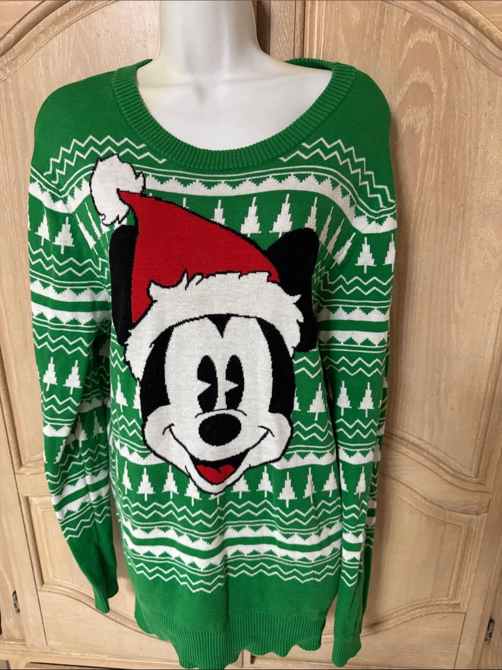 NEW Disney Green & White Mickey Mouse Knit Sweater XL